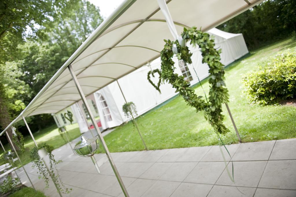 Hotel Am Schloss Illertissen Buitenkant foto