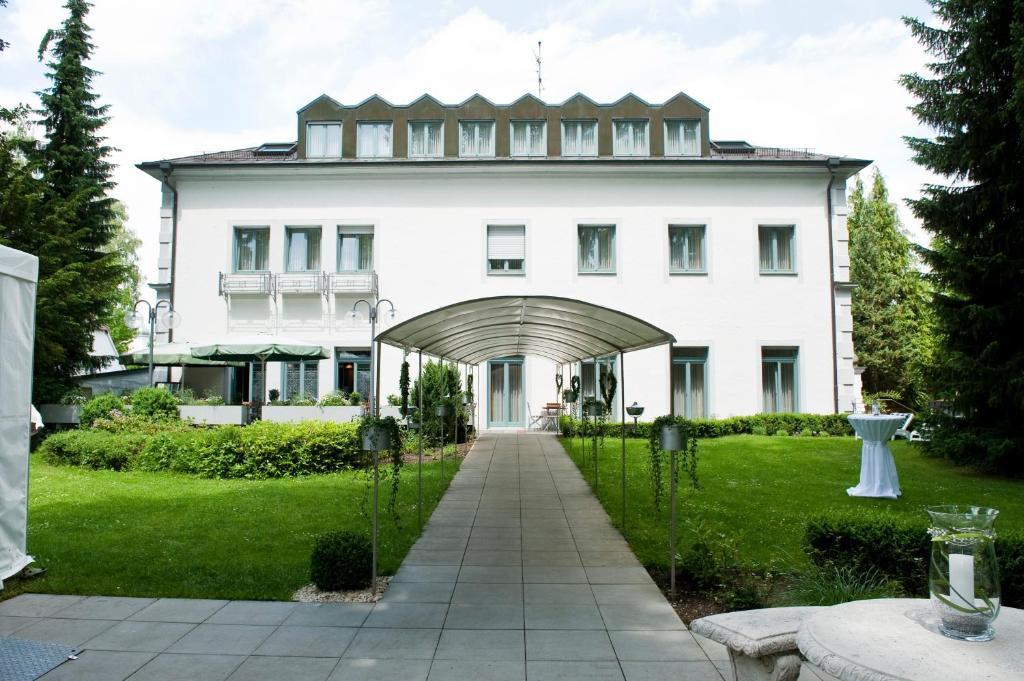 Hotel Am Schloss Illertissen Buitenkant foto